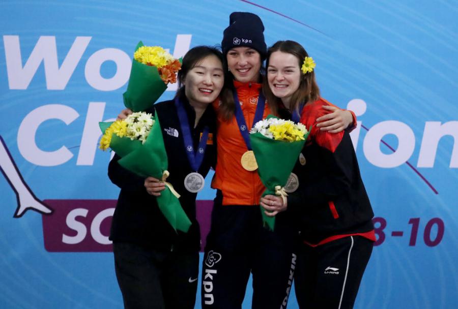 Choi Min Jeong(KOR) Suzanne Schulting(NED) Kim Boutin(CAN)©ISU 1134926569