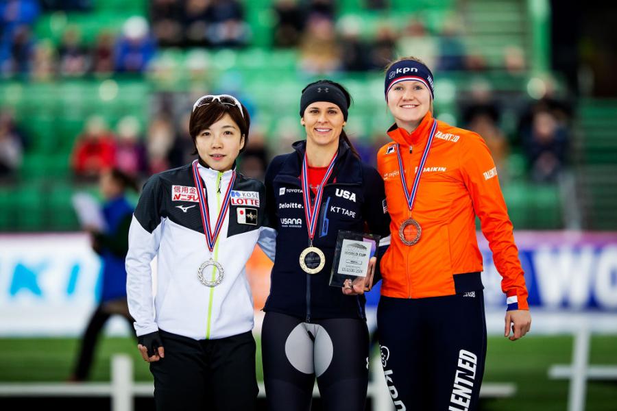 Nao Kadaira (JPN) Brittany Bowe (USA) Lotte van Beek (NED) WCSS NOR 2019©International Skating Union (ISU) 1126954557