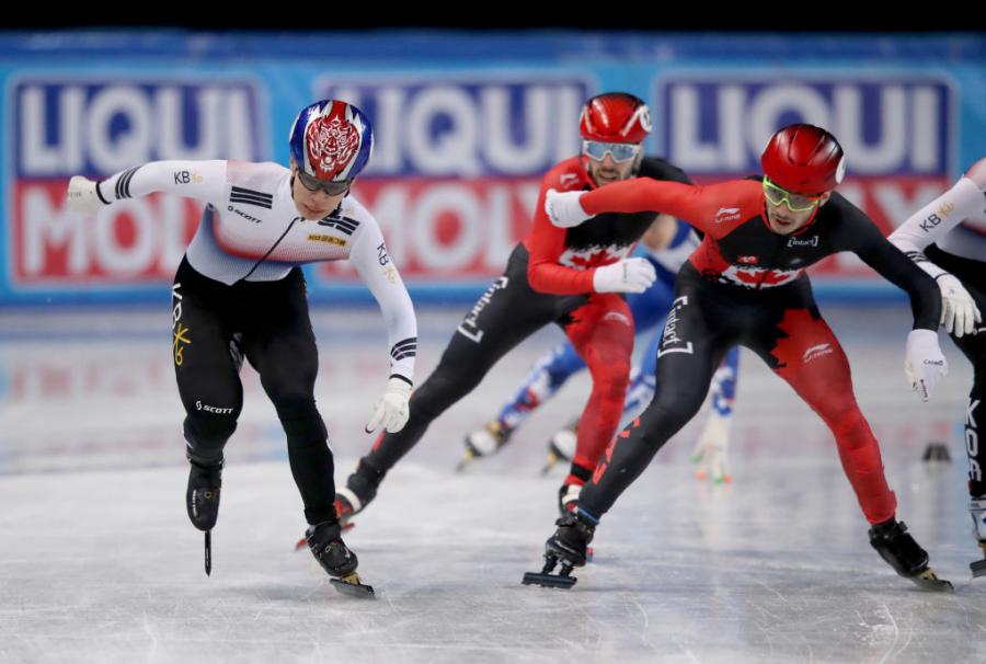 Lim Hyo Jun (KOR) Samuel Girard (CAN) WSTSSC 2019©ISU 1134680304